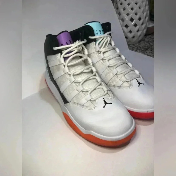 🔥Nike Air Jordan Max Aura GS Size 7Y Multicolor🔥 - Picture 4 of 16